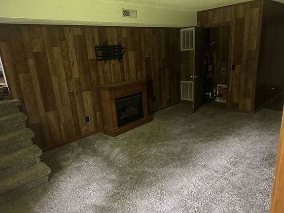 Additional Living Room