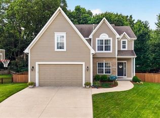 4017 SW Evergreen Ln, Lees Summit, MO 64082