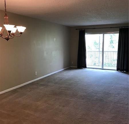 4th image of 1100 NW 87th Ave APT 404