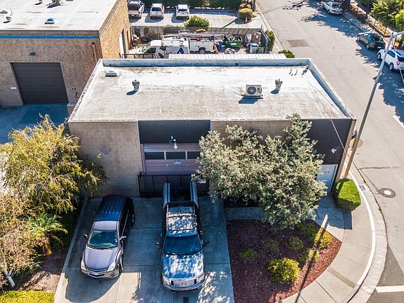 2nd image of 120 Kennedy Ave