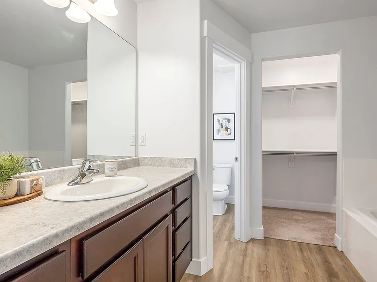 1483 W Stone Gate Dr — Photo 9