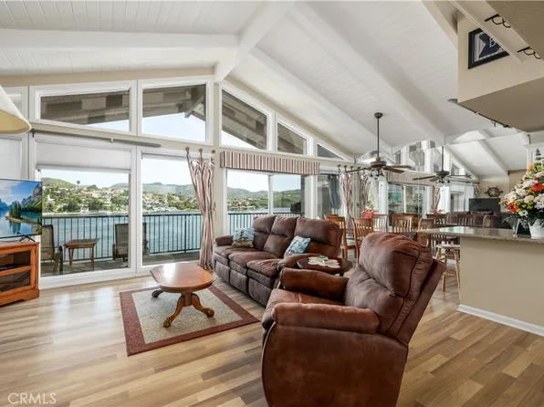 22164 Treasure Island Dr #20, Canyon Lake, CA 92587