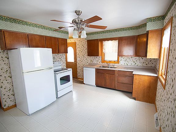 2nd image of 2918 Losey Blvd S