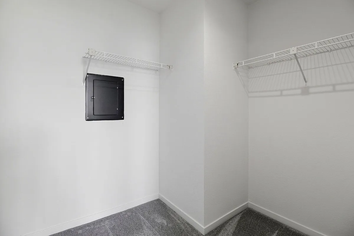 Building Photo - 1500 Sherman Ave #3A