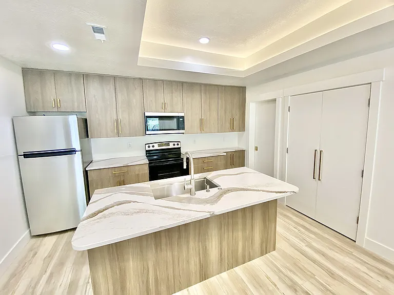 6025 E Emigration Canyon Rd — Photo 3