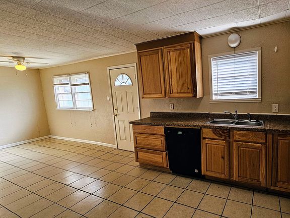 4th image of 2804 Rosebud Ln