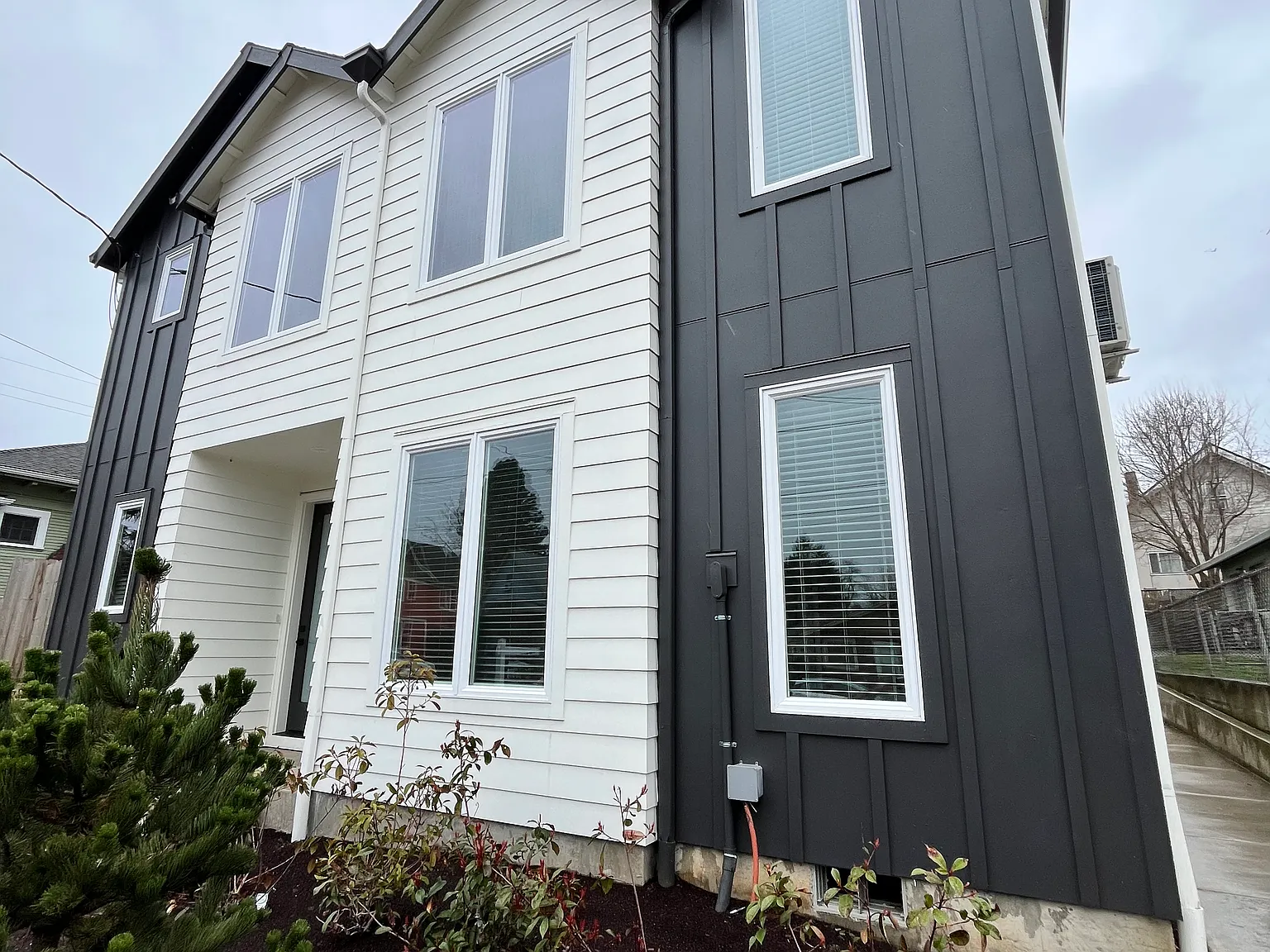 2 bed, 815 sqft, $2,550 — Photo 1