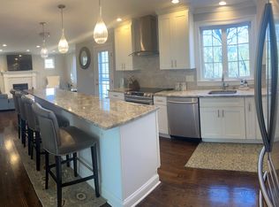 21 Shubert Rd, Weymouth, MA 02189