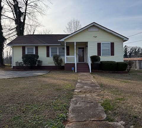 2nd image of 408 Cedar Ave SW