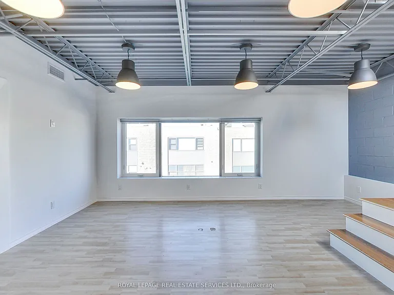 300 New Toronto St #7 — Photo 11