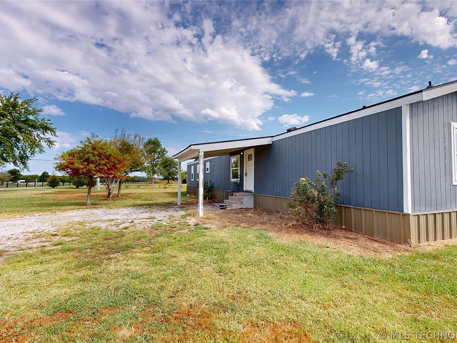 3 bed, 2.0 bath, 1680 sqft, $1,500 — Photo 2