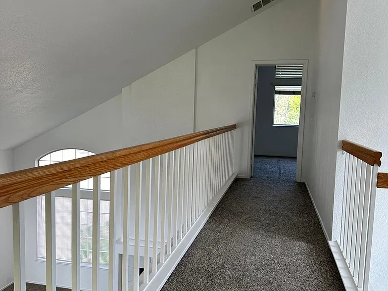 418 Kinsmill Ct — Photo 24