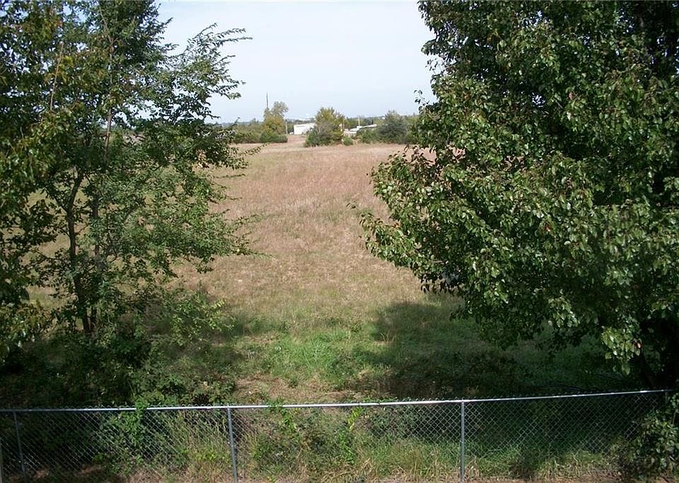 2nd image of 36005 Old Highway 270