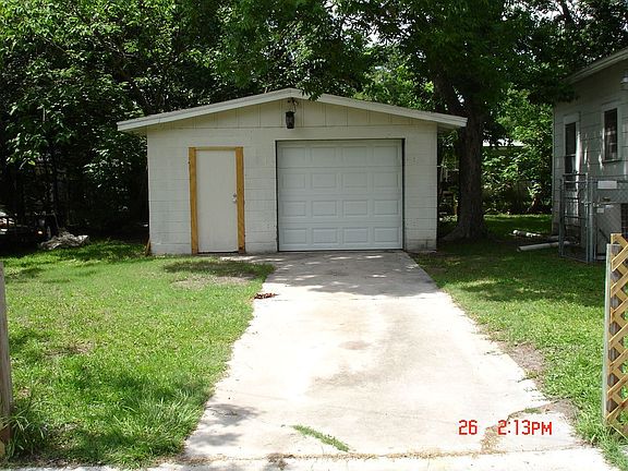 4th image of 2021 Woodside St