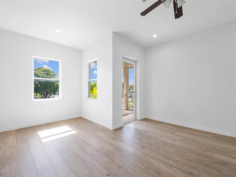 1428 SW 4th Ave #1428 — Photo 12