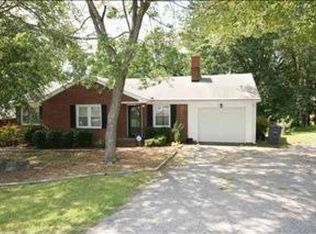 102 Thornwood Dr, Taylors, SC 29687