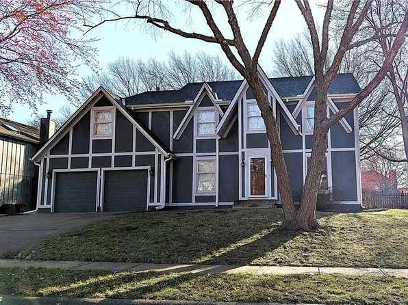 11943 S Hallet St, Olathe, KS 66062