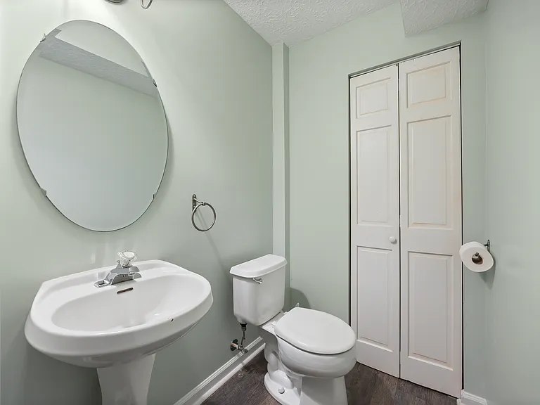 2716 Mapleview Ct — Photo 17