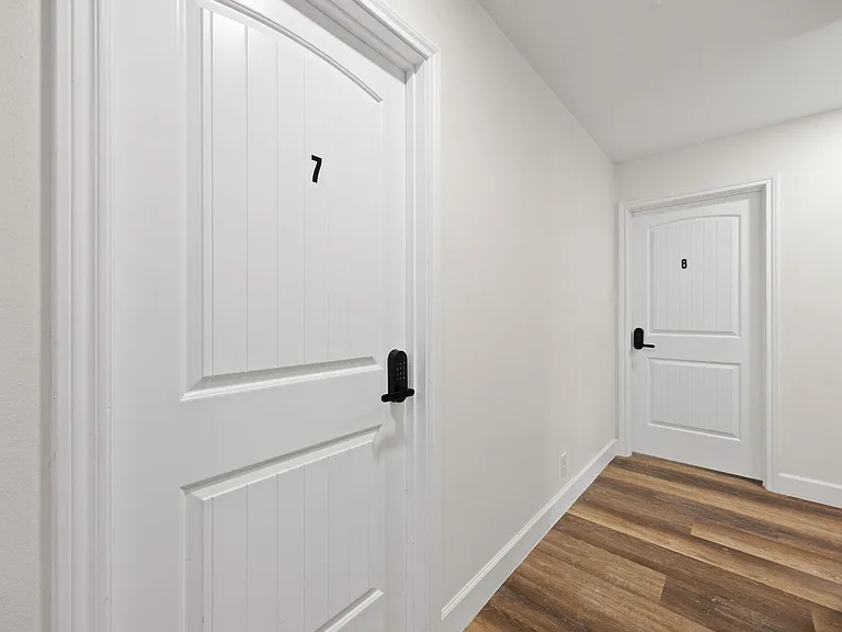 Sequoia Ln — Photo 3