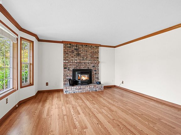 5th image of 7555 SE Michael Dr