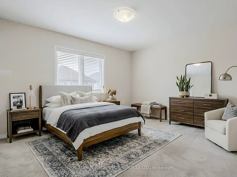 152 Munro Cir — Photo 6
