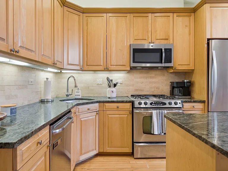 849 W Newport Ave #3 — Photo 6