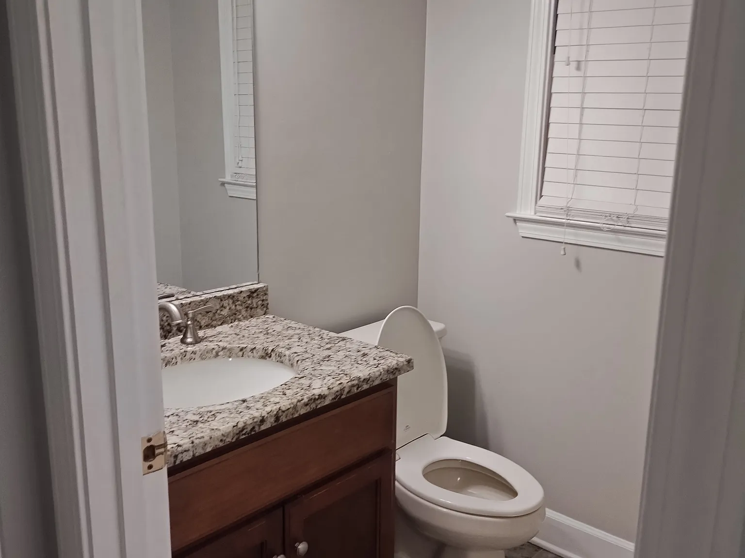 4 bed, 2.5 bath, 2680 sqft, $2,550 — Photo 1