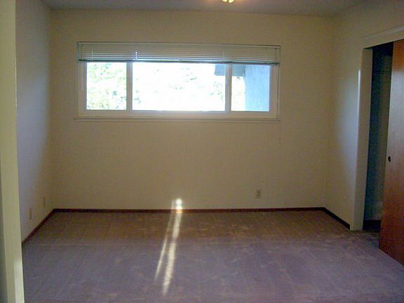 4th image of 737 Golden Oak Ct APT 5