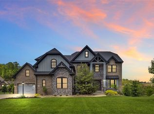 301 Serendipity Ln, Cranberry Township, PA 16066