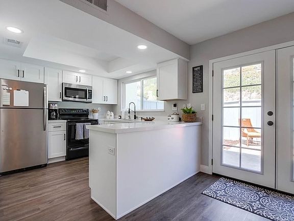 2nd image of 3643 Harvard Dr