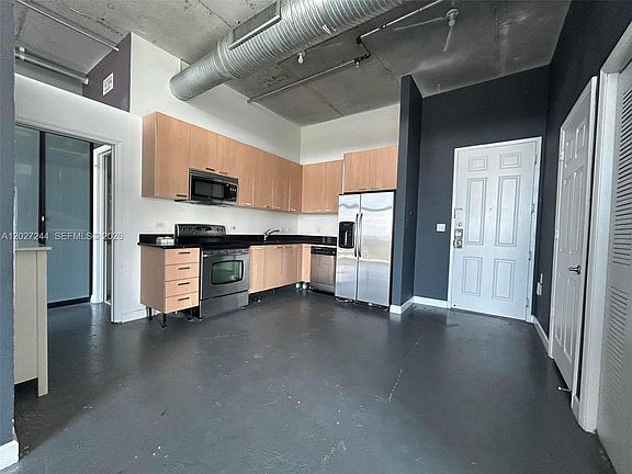 3rd image of 2100 Van Buren St APT 506