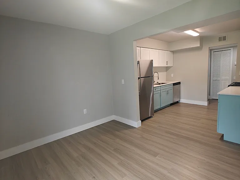 4405 S Semoran Blvd #7 — Photo 8