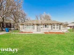 11408 E Scarritt Ave, Sugar Creek, MO 64054