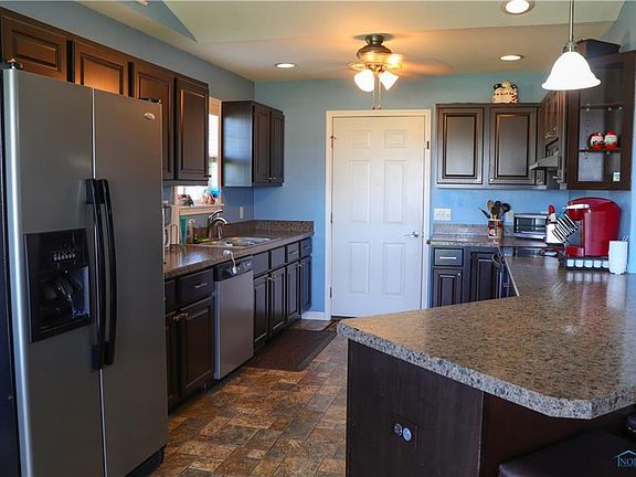 3rd image of 6640 Alexander Dr