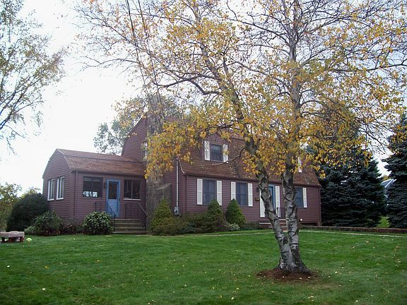 2nd image of 26 Brentwood Cir