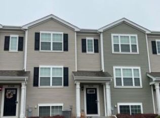 2373 Upland Rd, Hampshire, IL 60140