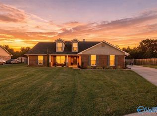 107 Cedar Court Ln, Huntsville, AL 35811