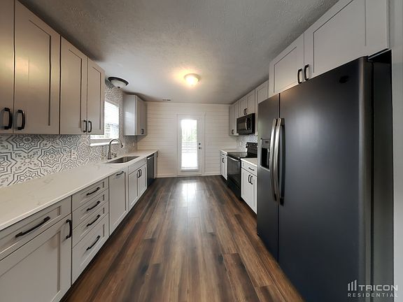 4th image of 3474 Esquire Dr