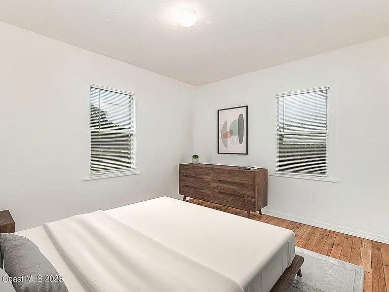 533 E Lincoln Ave — Photo 13