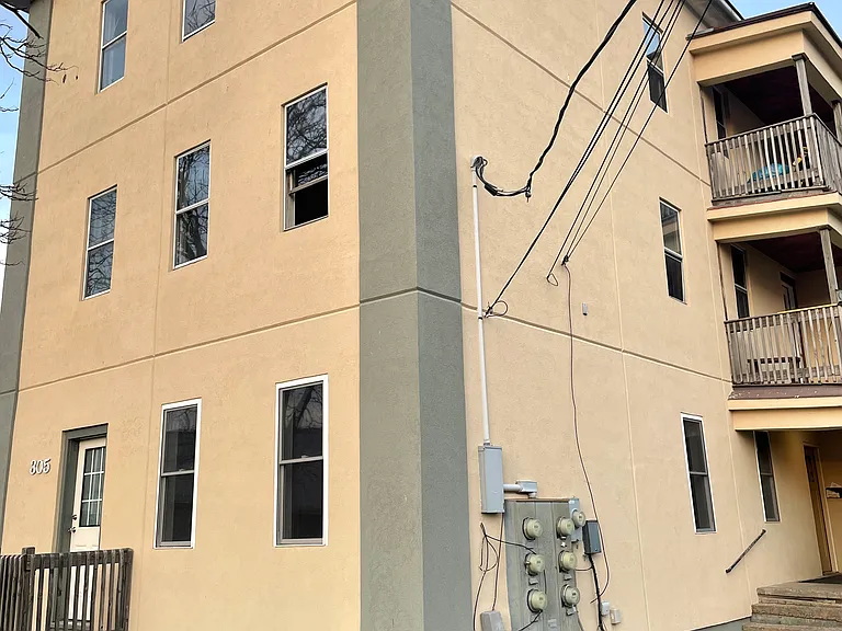 305 Bacon St #1 — Photo 1