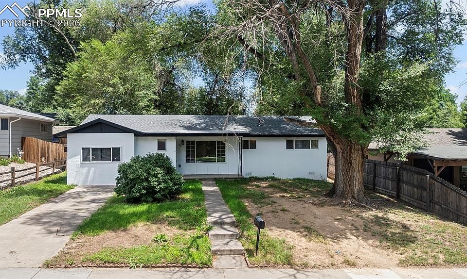 1st image of 213 Sumac Dr