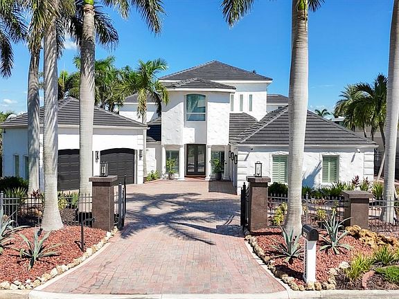2nd image of 367 W Royal Flamingo Dr