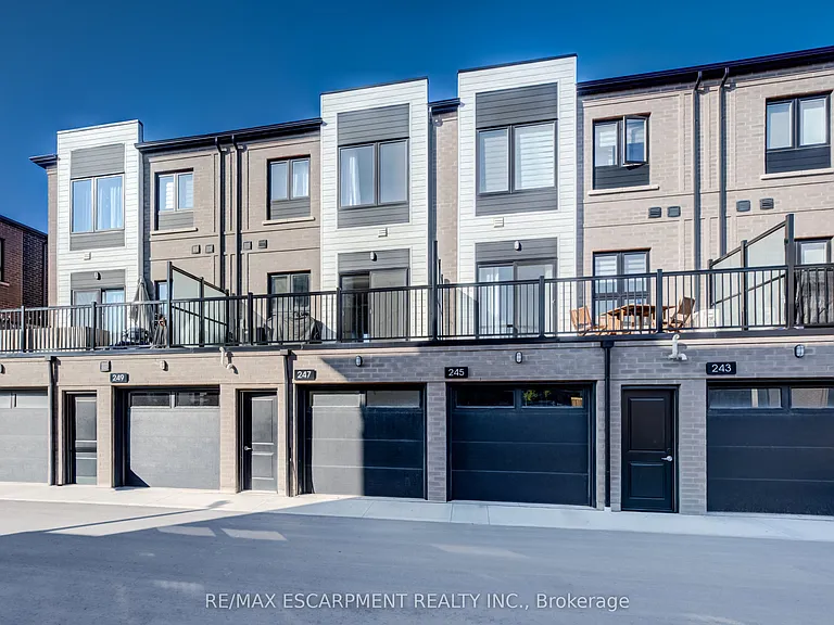 247 Burke St — Photo 36