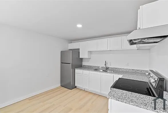 2622 Cloyde St — Photo 7
