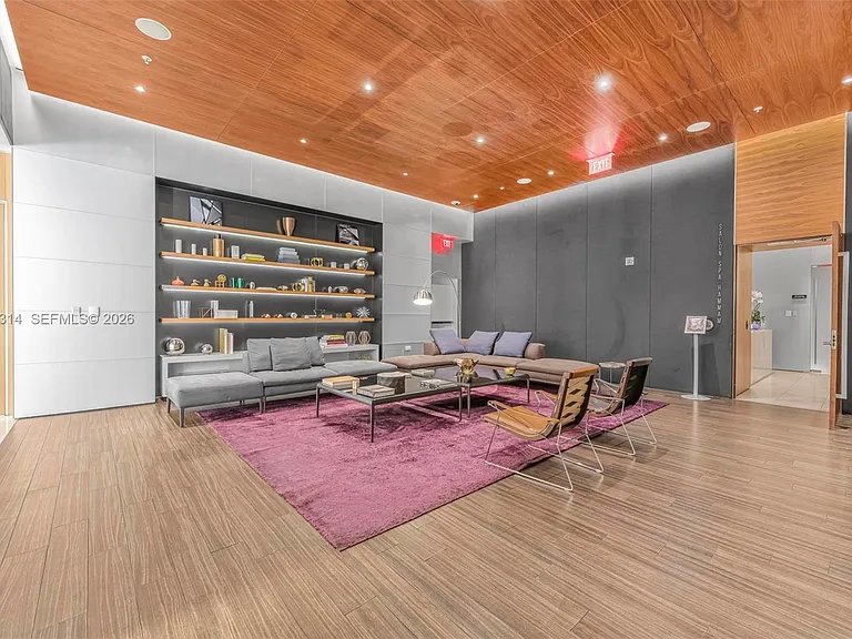 88 SW 7th St #3806 — Photo 21