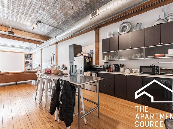 3rd image of 2412 W North Ave #4F
