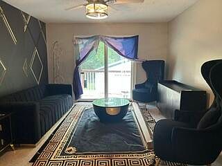 3rd image of 1331 Essex Dr