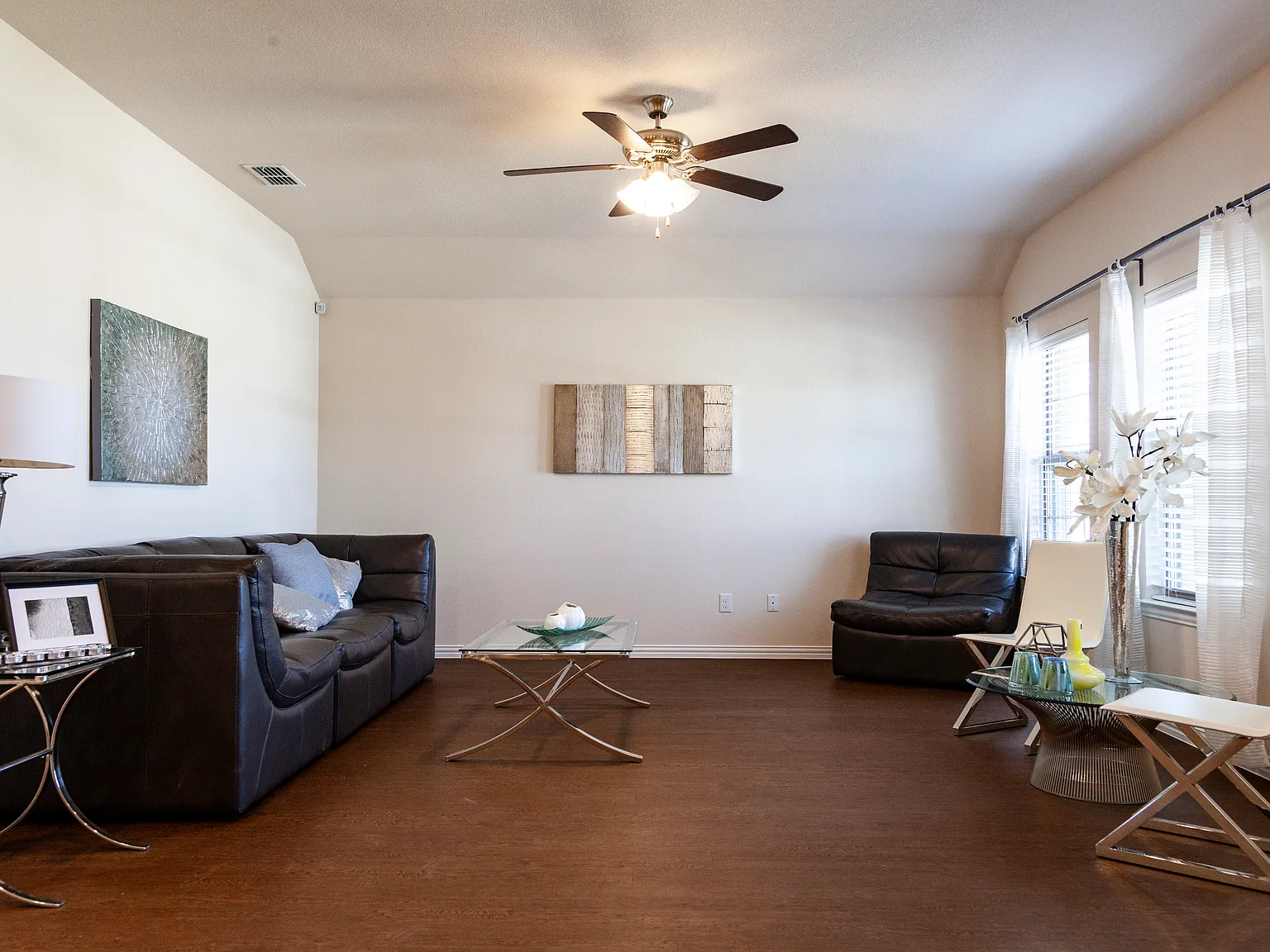 674 Edd Road — Photo 2