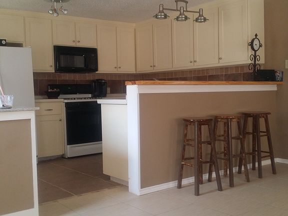 3rd image of 541 Buena Vista Dr