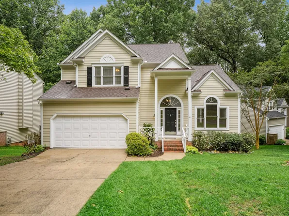 111 Catherwood Pl, Cary, NC 27518